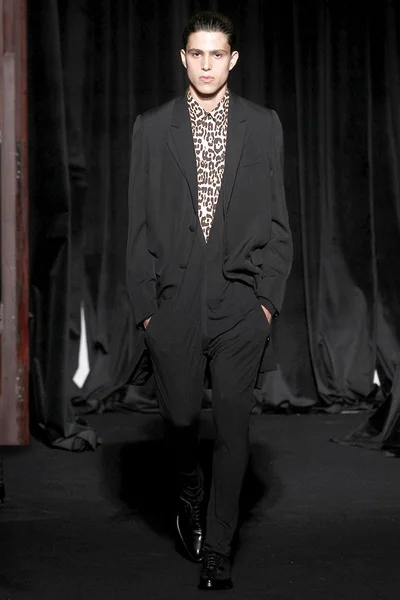 Look 34